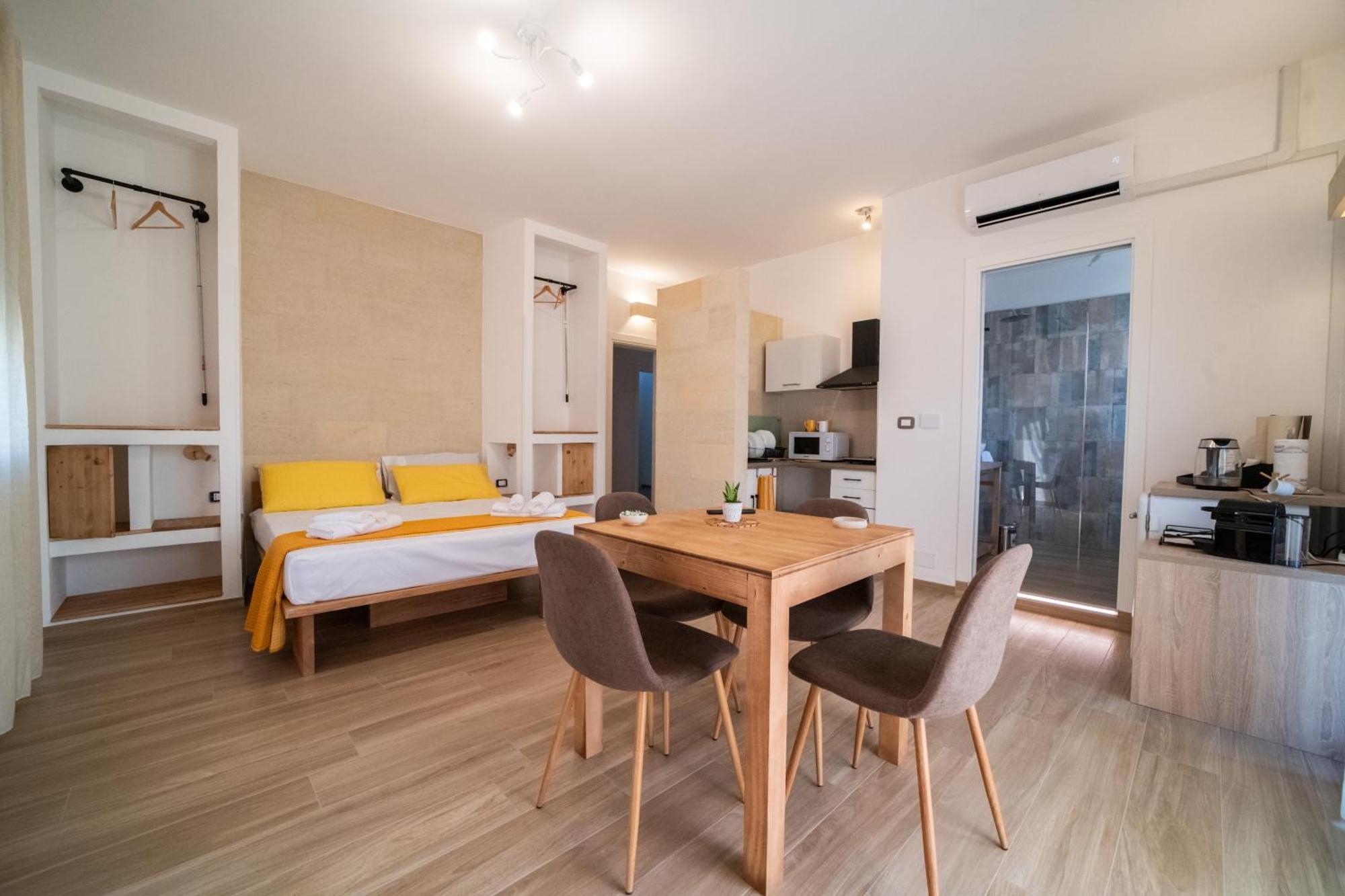 Pietra Bianca Bed and Breakfast Cutrofiano Buitenkant foto