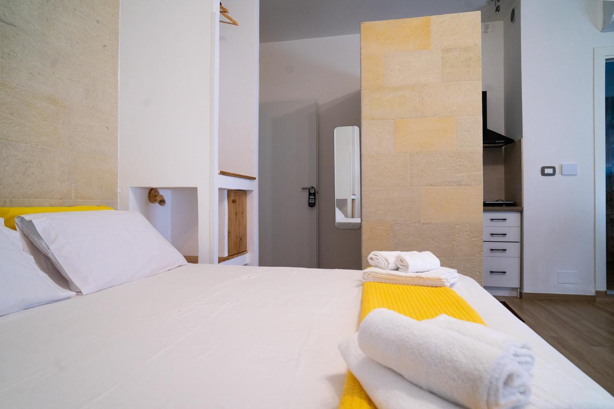 Pietra Bianca Bed and Breakfast Cutrofiano Buitenkant foto
